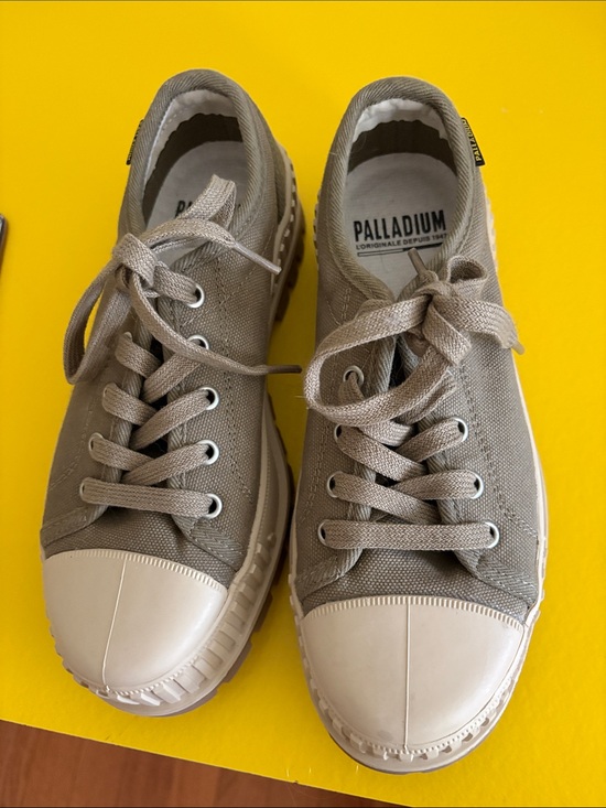 Palladium Shoes - Palladium Taupe Canvas Low-Top Sneakers with Cream Toe Caps